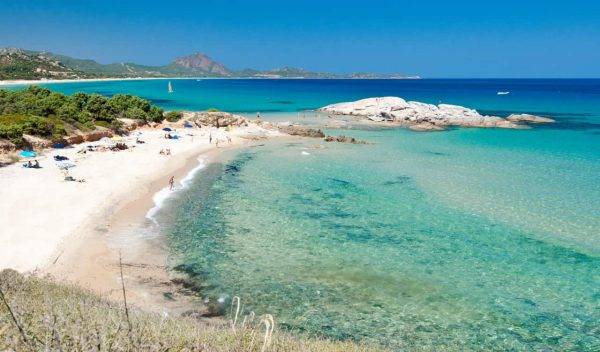 spiaggia sardegna pescatore