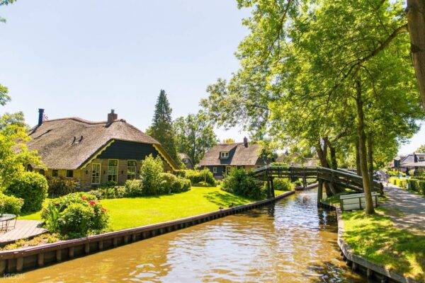 Cosa Vedere A Giethoorn Il Paesino Olandese Piu Tranquillo Del Mondo