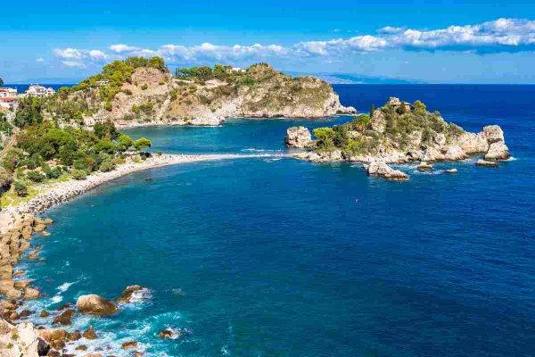 Spiagge Di Taormina, Le Più Belle Per Trascorrere Una Vacanza In 