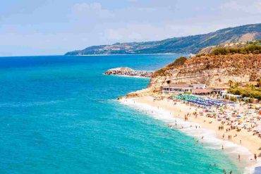 Panorama sulla spiaggia della Rotonda in Calabria
