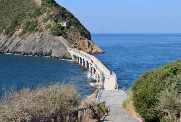 ponte tra Vivara e Procida