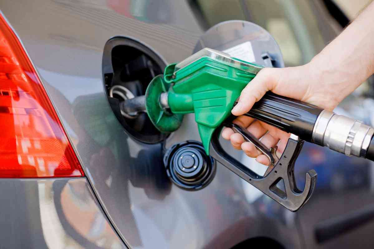 Bonus benzina da 500 euro a settembre