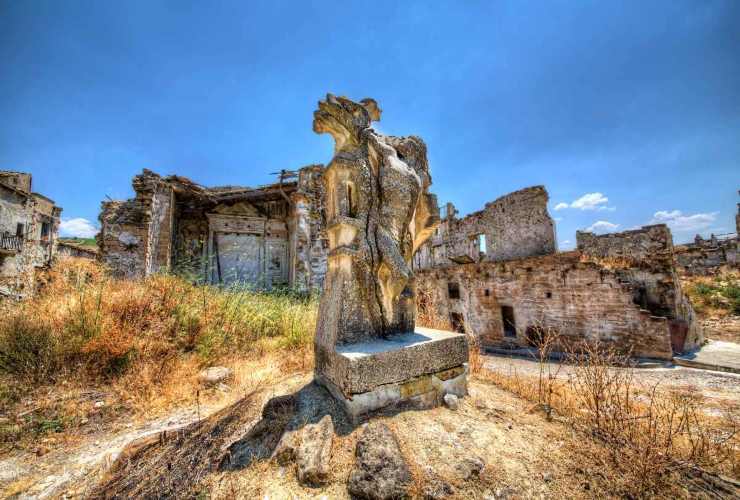 Paesi abbandonati più suggestivi della Penisola