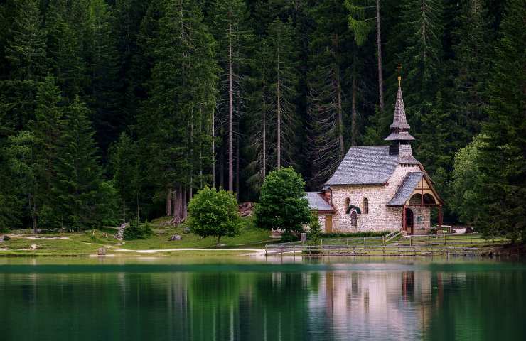 Perché è famoso il Lago di Braies?