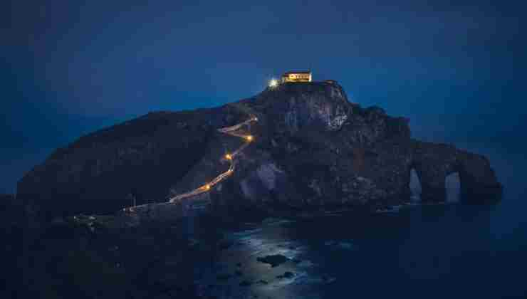 San Juan de Gaztelugatxe, la roccia del drago