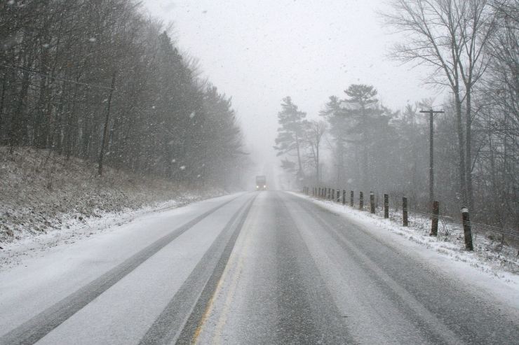 neve sulla strada