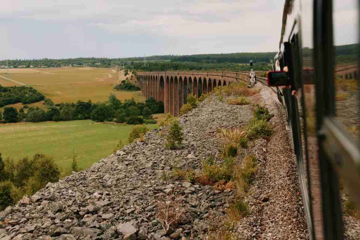 treno simile harry potter 