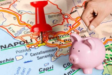 Cartina Napoli e salvadanaio